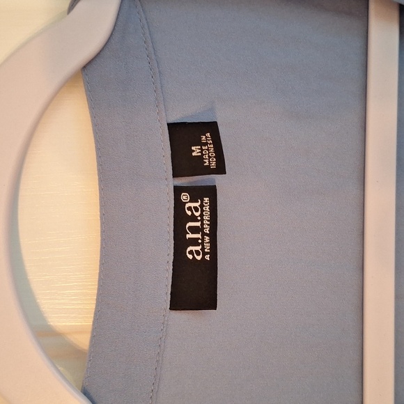 V-Neck semi-sheer blouse - Picture 2 of 5